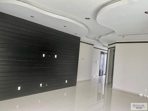 4th image of 5755 Buckeye Ct