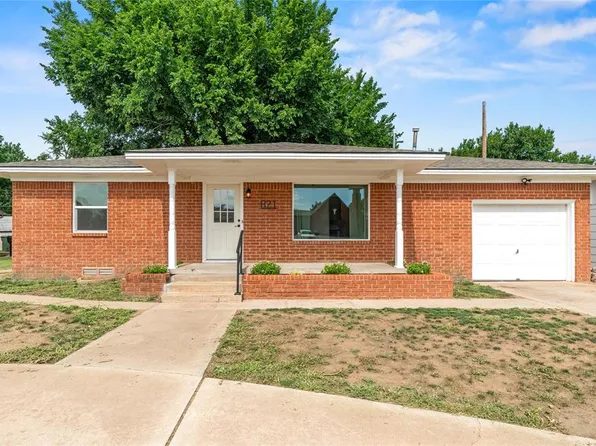 821 N Clarence Nash Blvd, Watonga, OK 73772