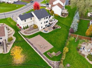 604 Topaz Ln, Hudson, WI 54016