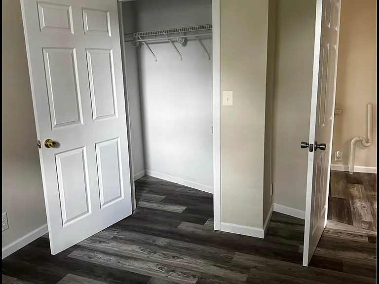 402 W Sample St — Photo 21