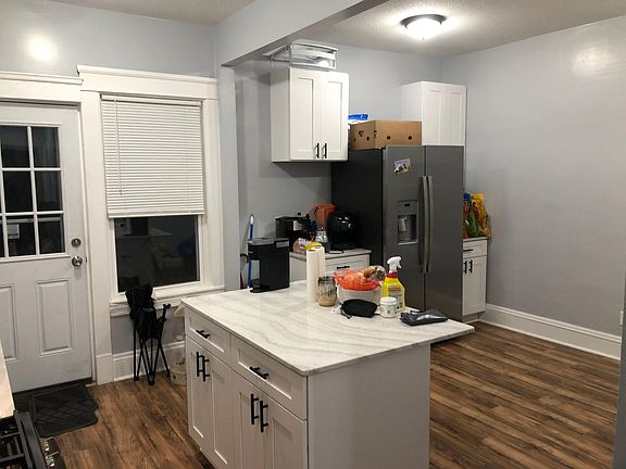 3rd image of 1416 Ridgewood Ave #1