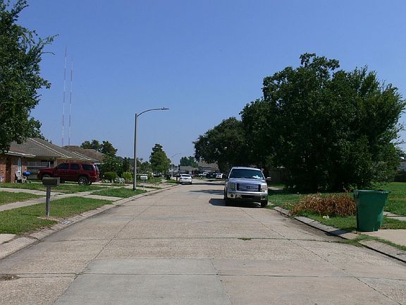 5th image of 3200 Dauterive Dr