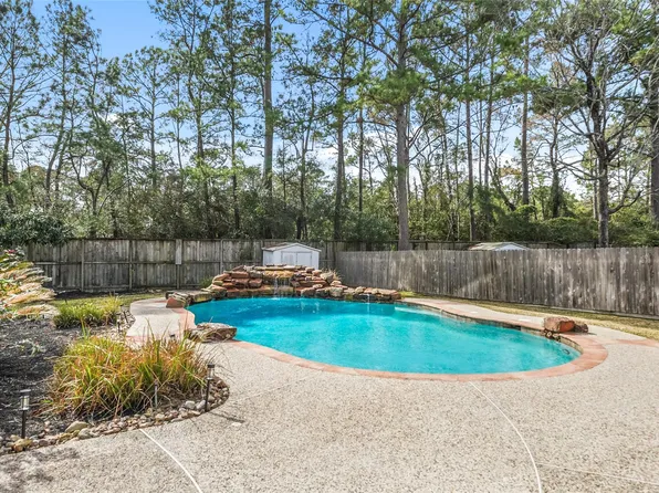 122 W Russet Grove Cir, Conroe, TX 77384
