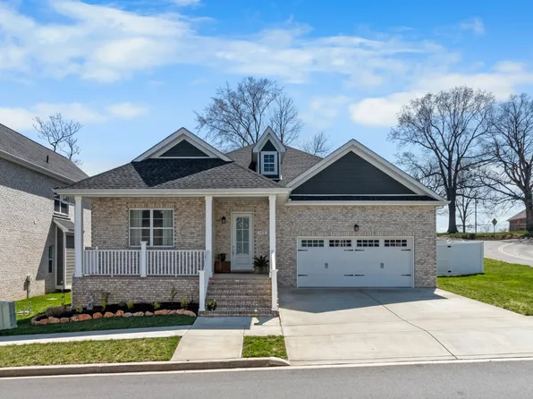 112 Daniel St, Pleasant View, TN 37146