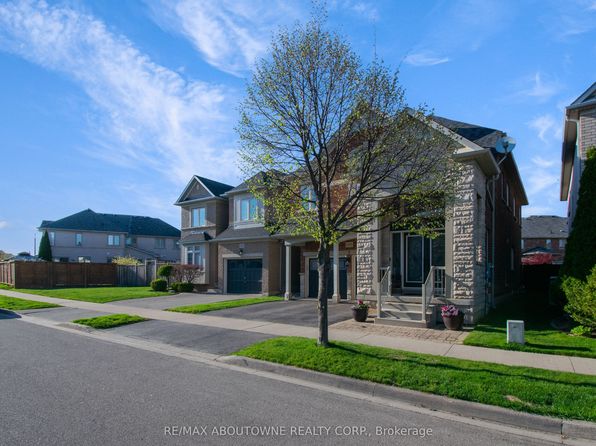 3265 Sharp Rd, Burlington, ON L7M 0J4