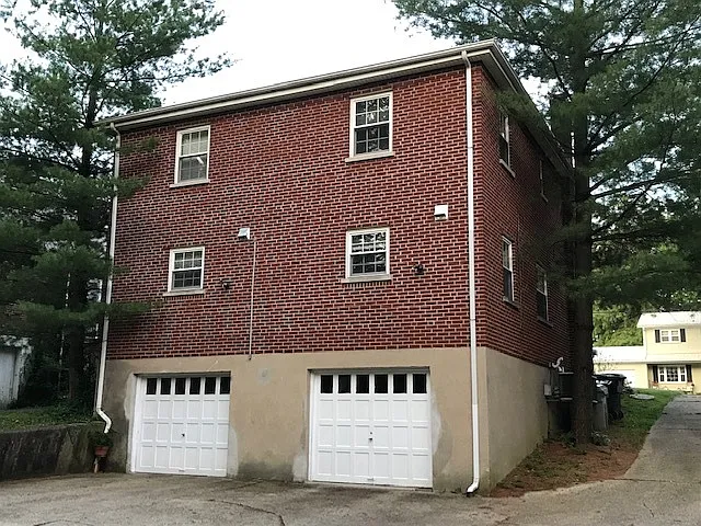 54 Woodlawn Ave #2 — Photo 3