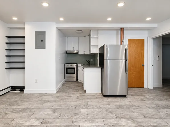 206 Calyer Street image 1 of 12