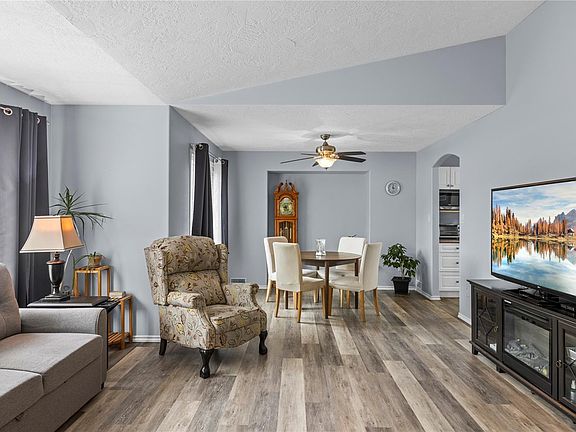 5th image of 5143 Broughton Pl