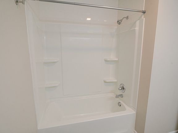 Bathroom 1-4_06022023