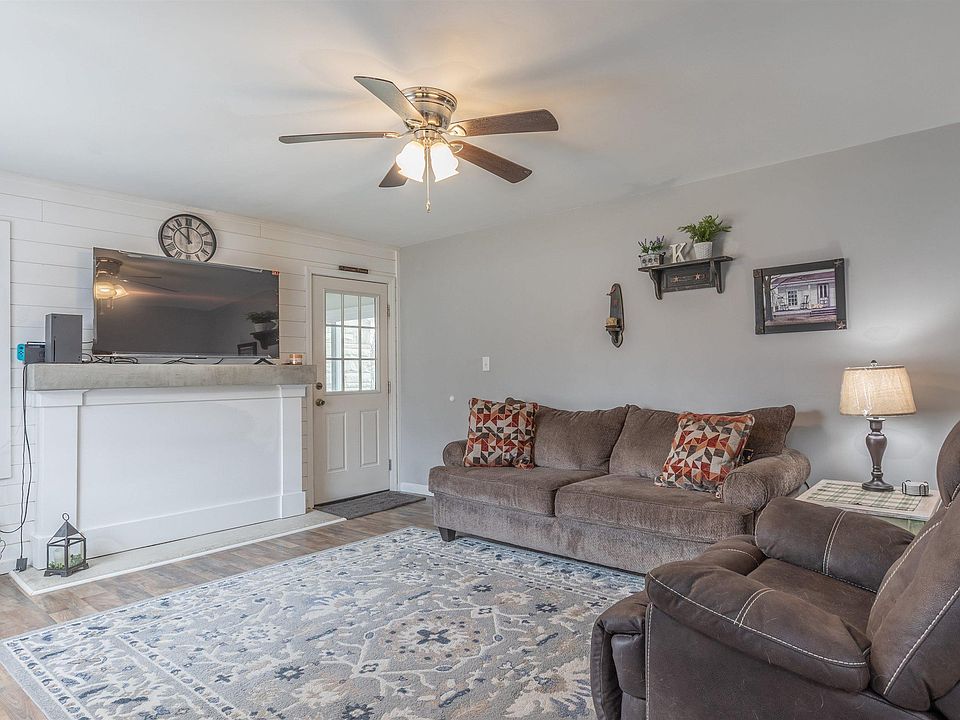 6000 Hogue Rd, Evansville, IN 47712 | Zillow