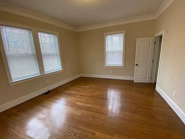27 Lamartine St #2 — Photo 5