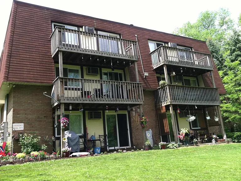 1308 East Ave — Photo 4
