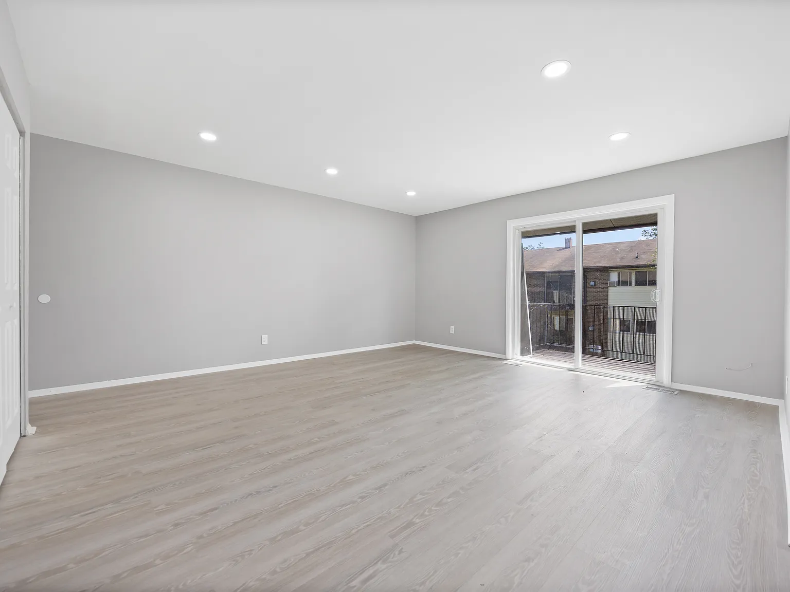 2 bed, 800 sqft, $1,199 — Photo 4