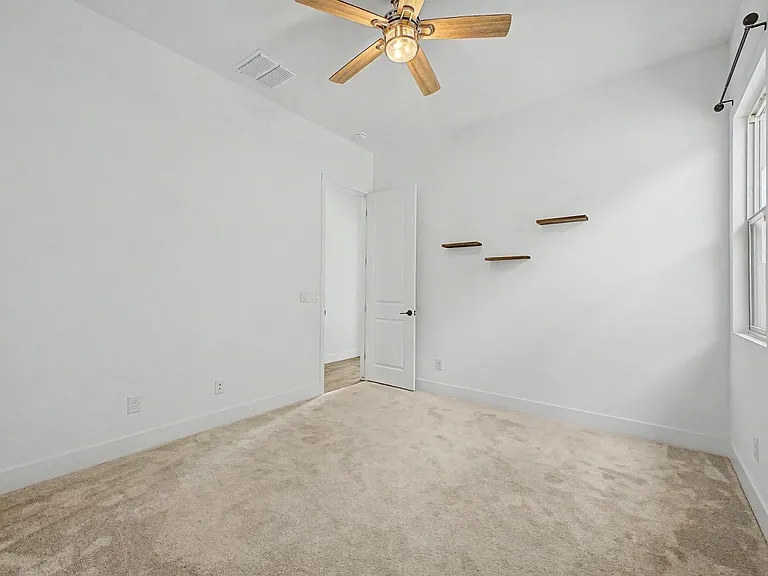 13103 N 174th Dr — Photo 39