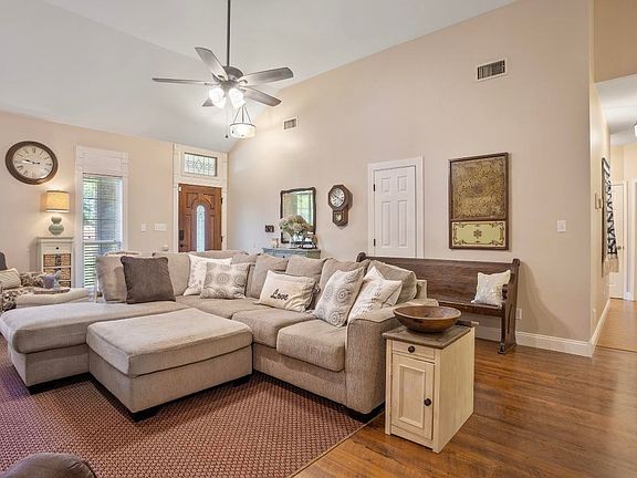 5th image of 2116 Vaughandale Dr
