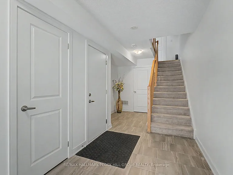 30 Red Maple Ln — Photo 2