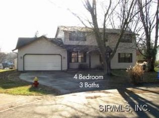 949 Wagon Trail Ct, Troy, IL 62294