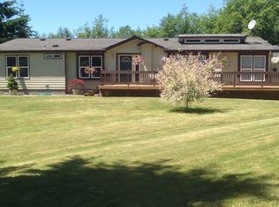 215 Gibson Rd, Castle Rock, WA 98611