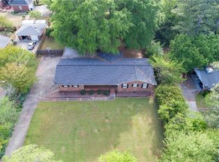 198 Craig Dr, Lawrenceville, GA 30046