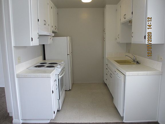 5th image of 4065 Iowa St #15