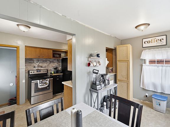 4th image of 1006 S 11th Ave