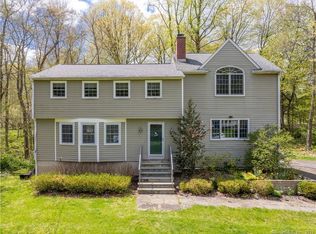 115 Walnut Grove Rd, Ridgefield, CT 06877