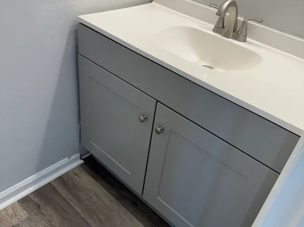 104 Chesterfield Ct APT 24, Greenville, NC 27834