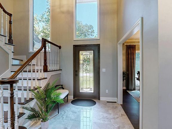 2nd image of 201 Country Club Ln