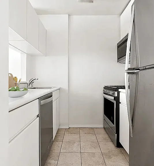 215 W 95th St #2F — Photo 3