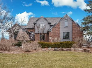 3207 Lakewood Shores Dr, Howell, MI