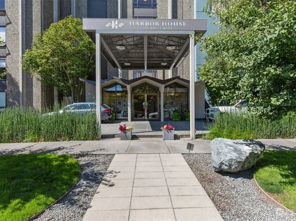 521 5th Avenue W #903, Seattle, WA 98119