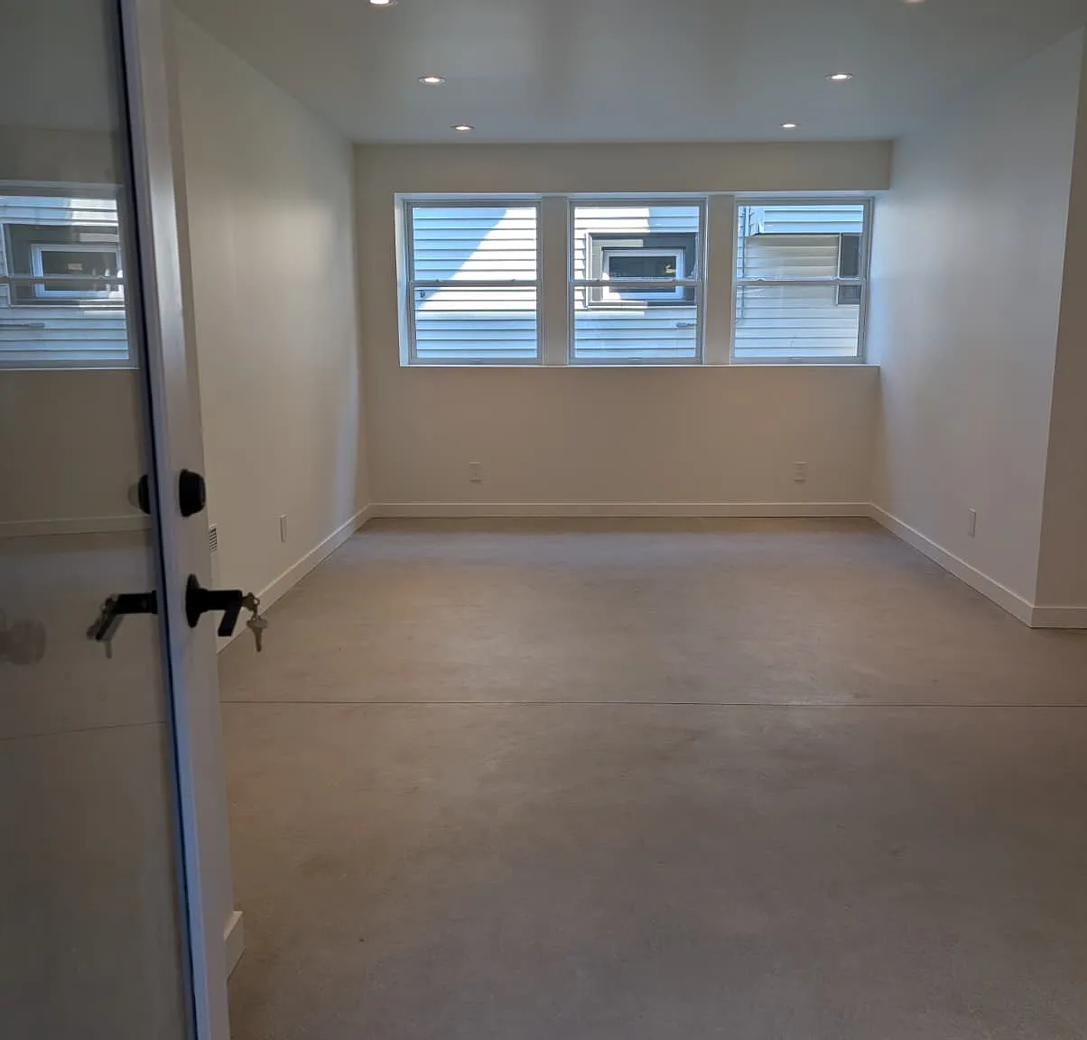 2 bed, 1000 sqft, $2,650 — Photo 2