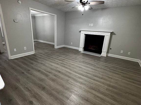 2nd image of 3412 Sentinel Cir
