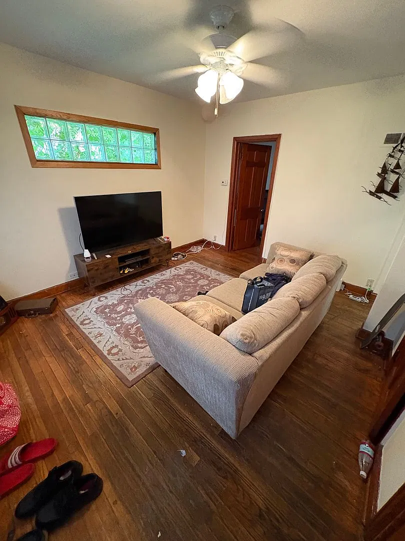 (515) 520-524 W. Doty Street — Photo 4