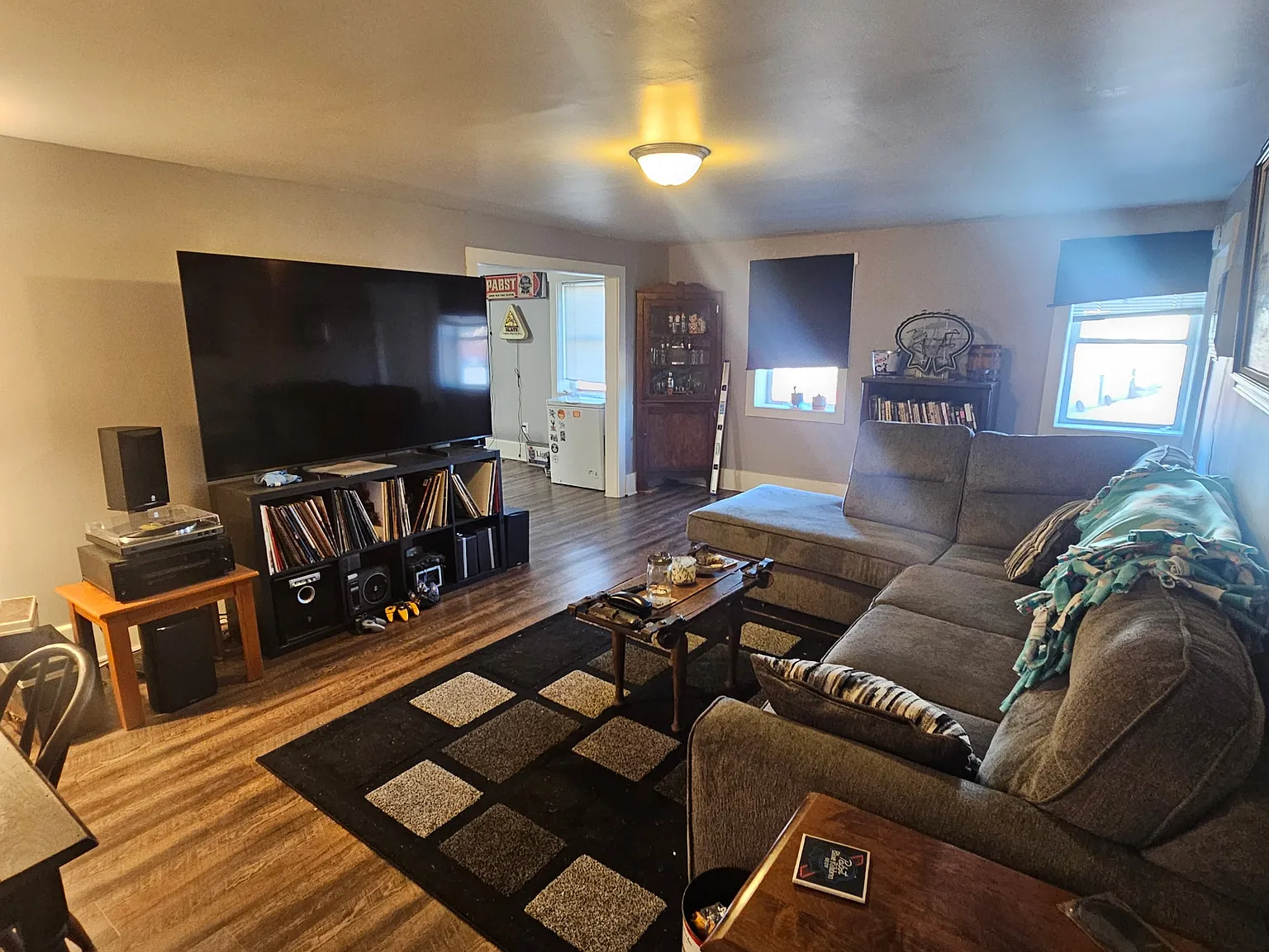 2 bed, 1200 sqft, $1,100 — Photo 2
