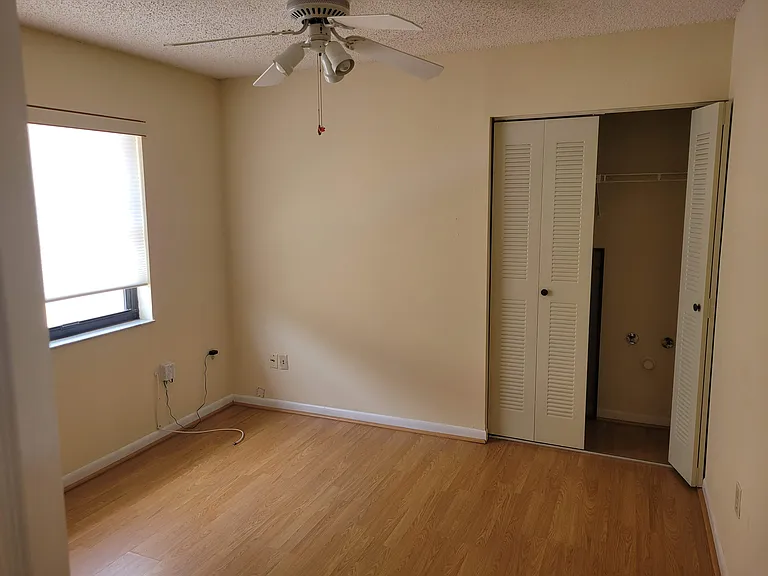 5881 Chester Ln — Photo 34