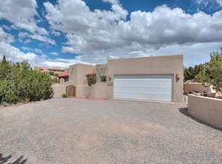 14 Calle Lagartijas, Placitas, NM 87043