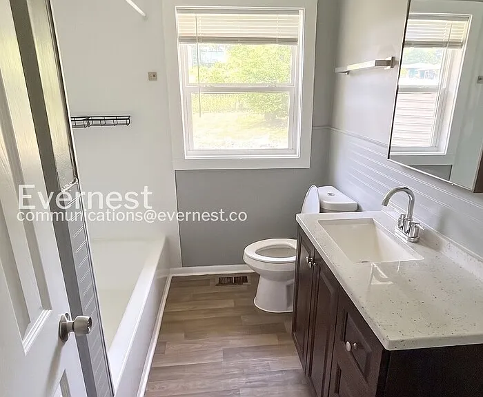 516 Athens Ct — Photo 6