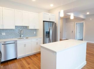 142 Coolidge St #4, Brookline, MA 02446