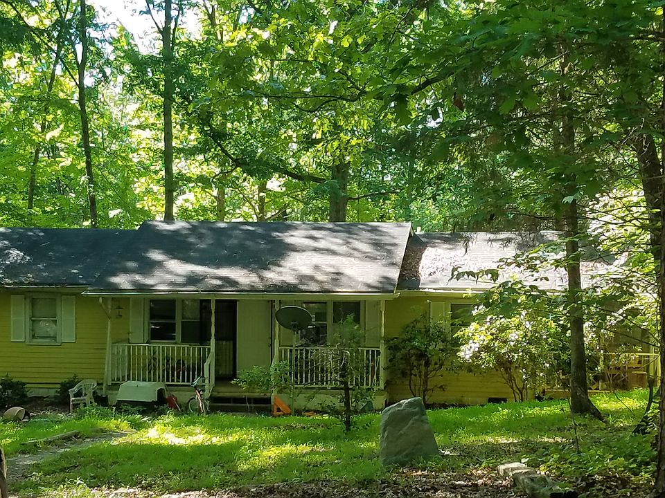 1st image of 614 Dumont Dr