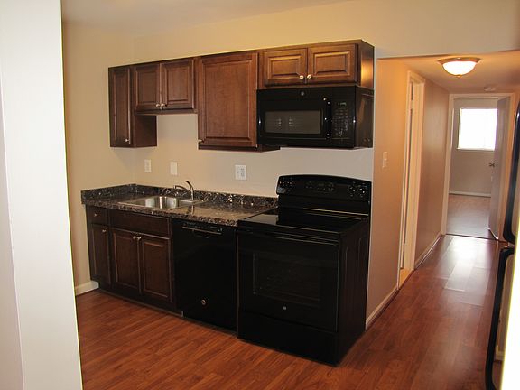 5th image of 9711 Kings Crown Ct APT 2