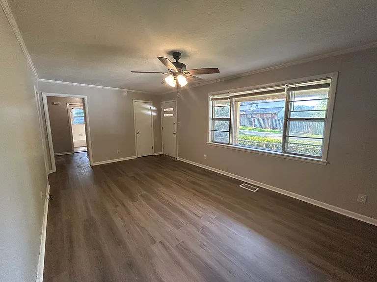 1409 Central Ave — Photo 8