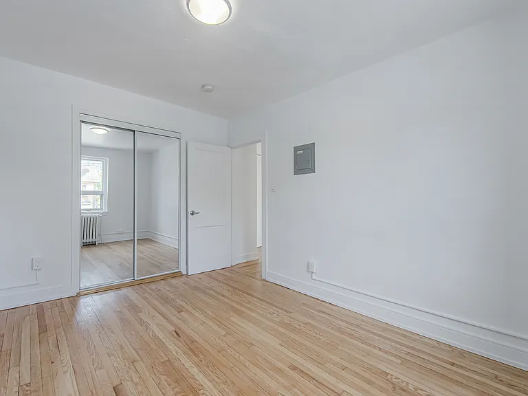 391 Sherbourne St — Photo 14