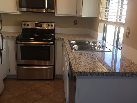 5th image of 1529 S Raitt St #24