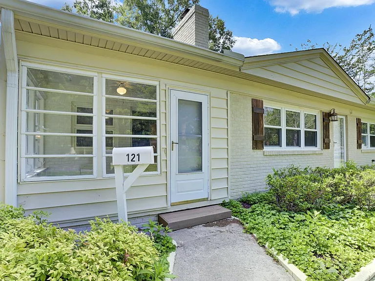 121 Marshdale Ave SW — Photo 34