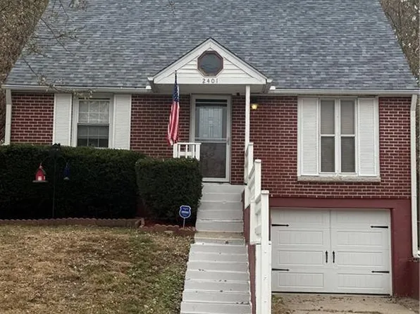 2401 Bittersweet Ln, Saint Joseph, MO 64503