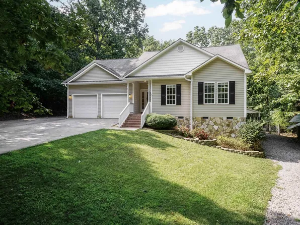 107 Crow Dr, Louisburg, NC 27549