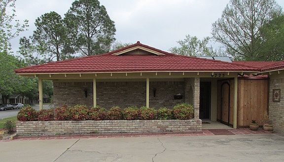 4th image of 6225 Trail Lake Dr