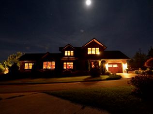 201 Long View Ct, Pickens, SC 29671