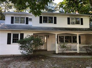 8 Royal Way, Shoreham, NY 11786